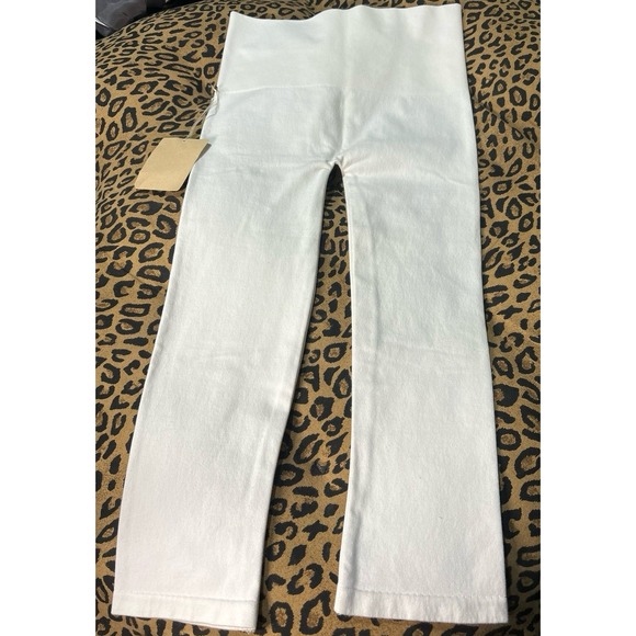 NEW M. Rena Women's White Cropped Tummy Tuck Control Top Seamless Leggings, OS - Picture 3 of 6